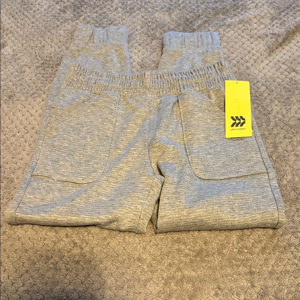 All in Motion Cozy Gray Joggers Girls Medium 7/8 NWT - Picture 8 of 9